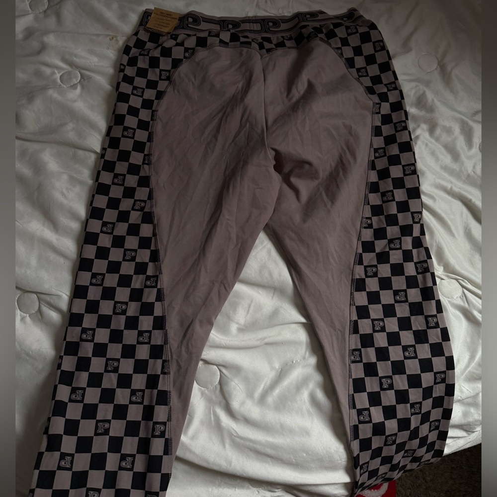 PINK Victoria's Secret Checkered Leggings in brown and Black - Picture 3 of 6